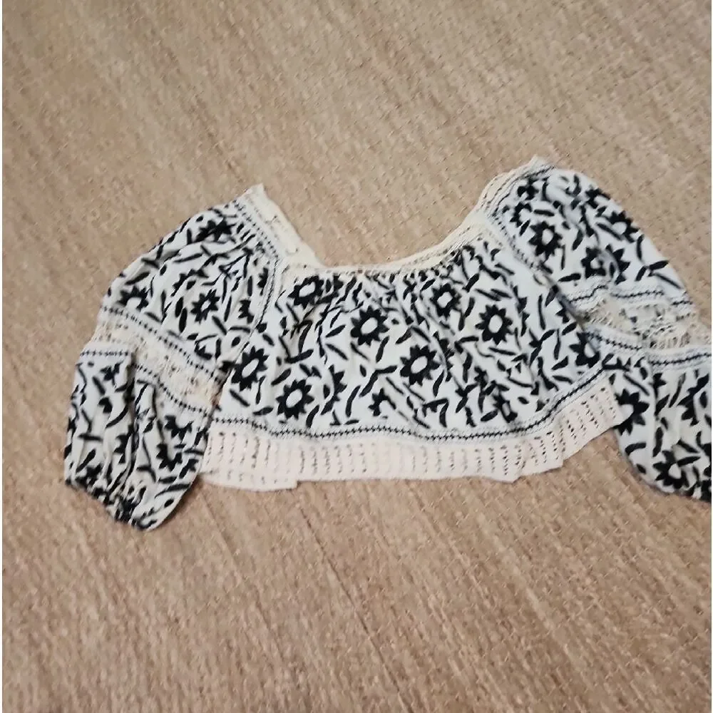 Free People Black & White Floral Crochet-Trim Peasant Blouse Size M